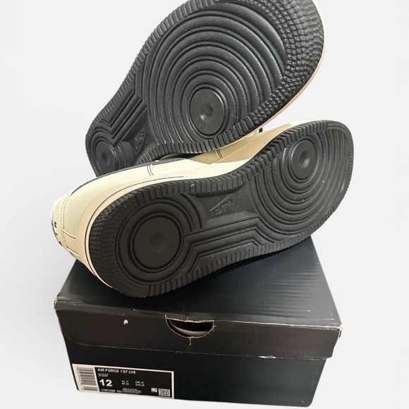 New Nike Air-force  low 1. 10.5 - Picture 6 of 9